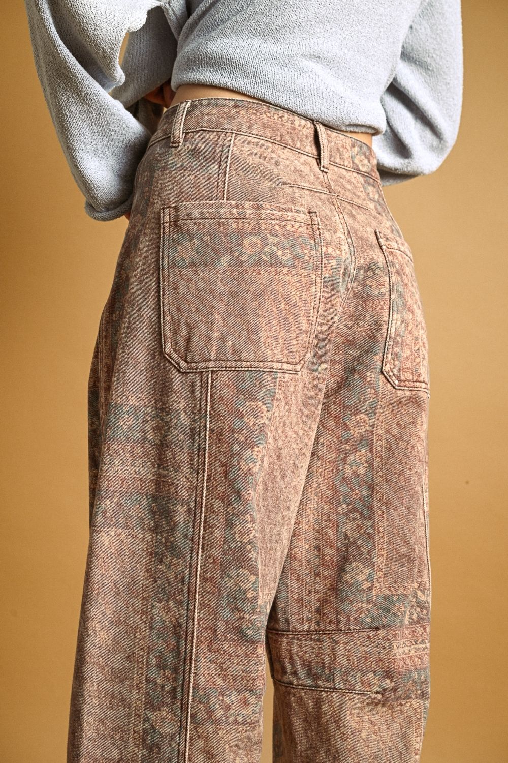 Printed Barrel Jeans